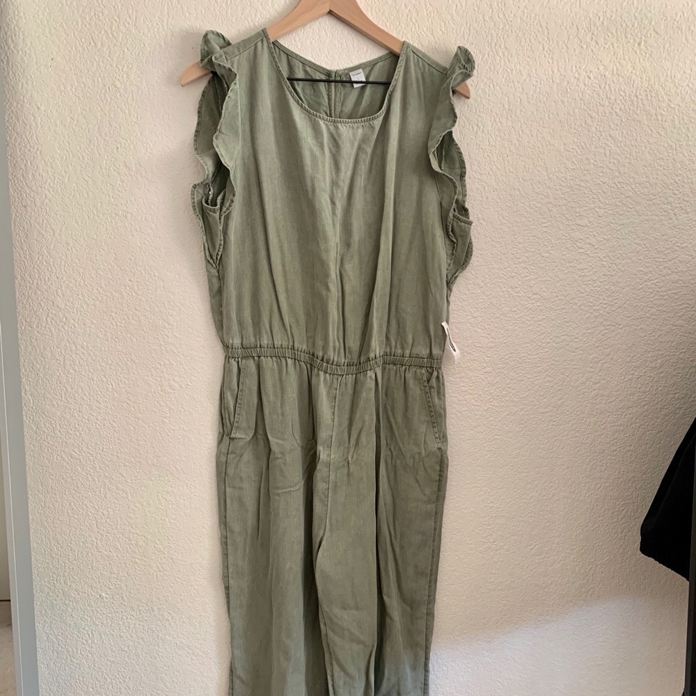 ✨ SOLD NWT Old Navy Pantsuit - Picture 2 of 8